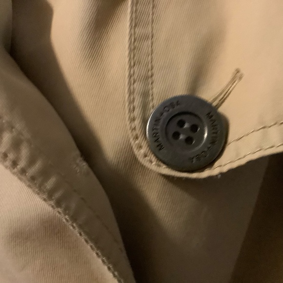 Classic mid thigh Trench Coat GUC - Picture 4 of 16